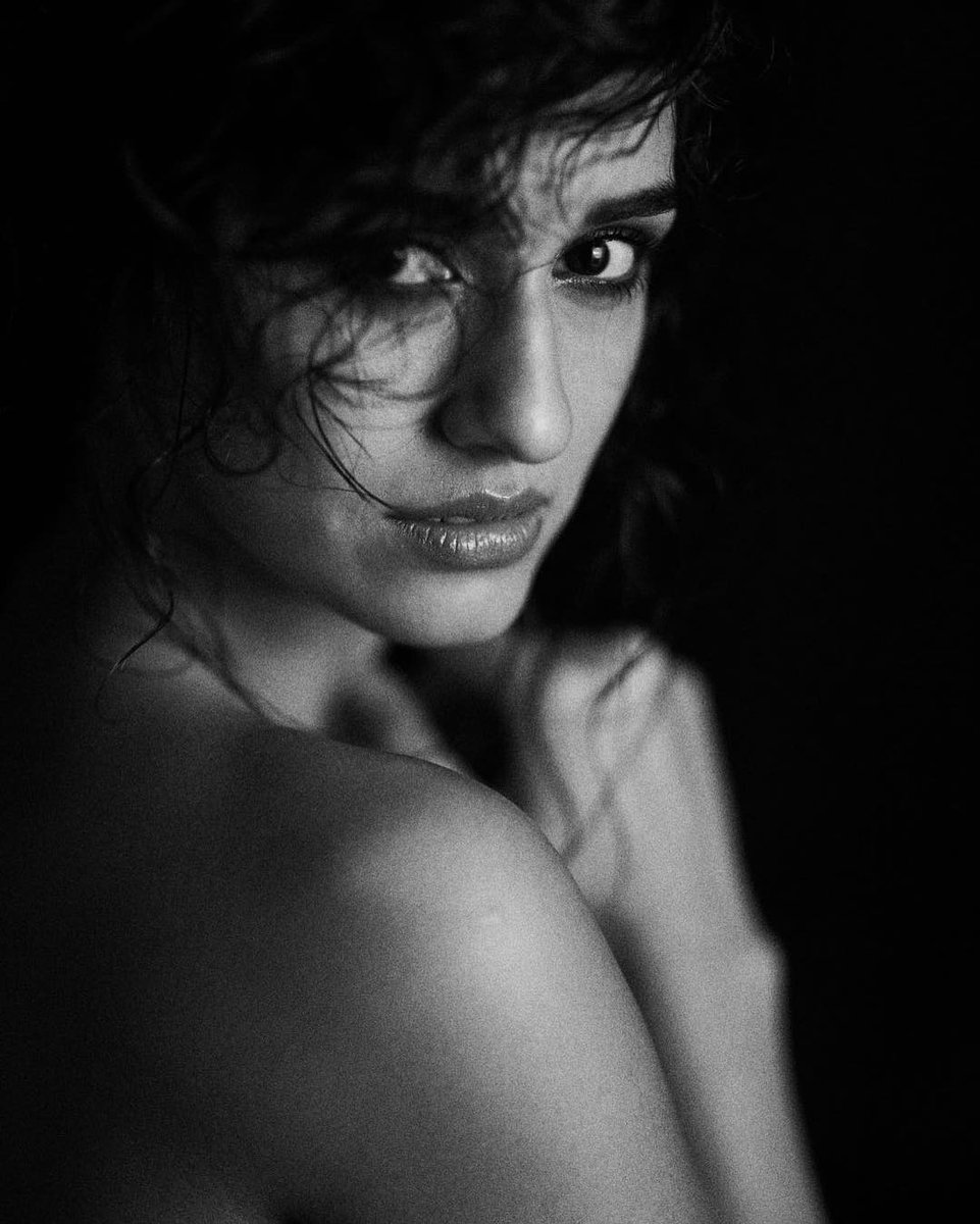 DishPatani's tweet photo. My eyes are favourite part of me; not for how they look but for how they see. #Eye #Favourite https://t.co/ZXVaZzPKdh