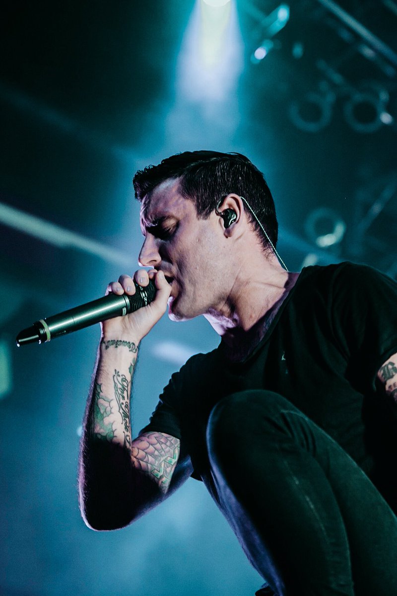 VEGAS! WHO IS COMING OUT TO CATCH <a href="/parkwayofficial/">Parkway Drive</a> TONIGHT!?