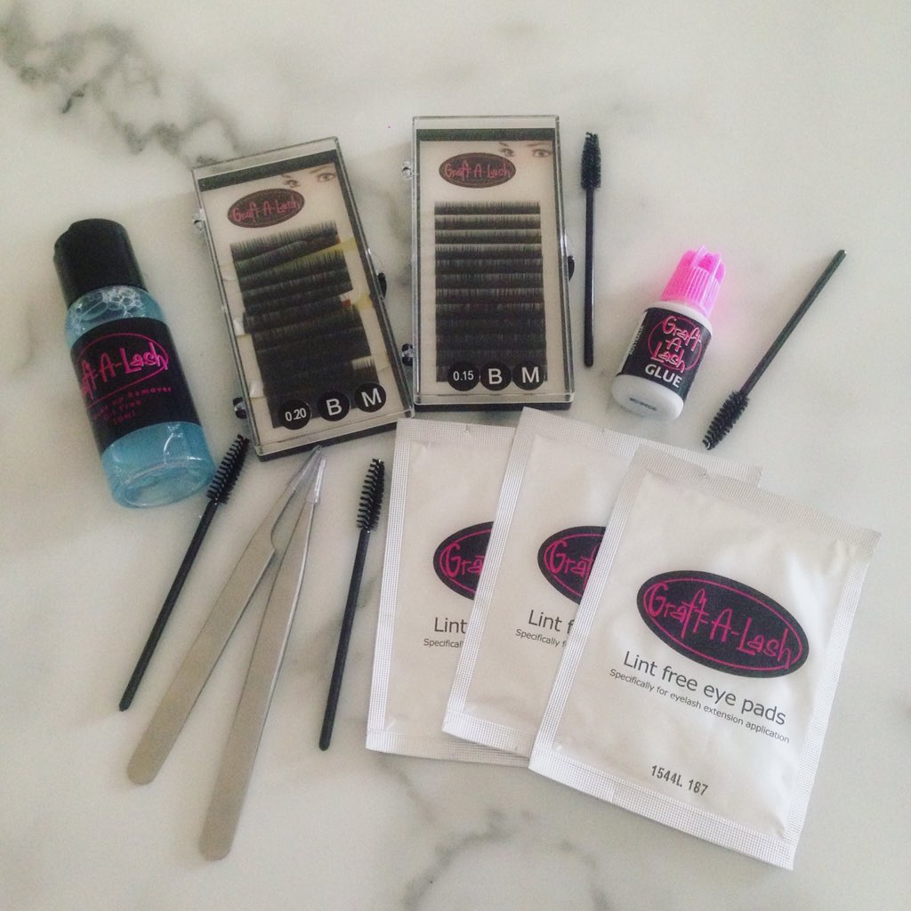 _ladychloejane's tweet photo. Eyelash extension kit! Can't wait to get practising! 🎉 @GraftALash #eyelashextensions #beauty #beautytherapy https://t.co/mfa3hJFmO2