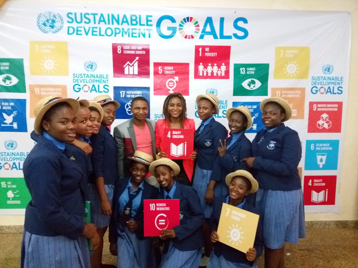HamzyCODE's tweet photo. We all have a role in ensuring we meet #2030NOW #SDGs #IDEP2016 Thanks @HilaryOgbonna for always supporting younger generation #YouRock https://t.co/2FFRYJ92mv