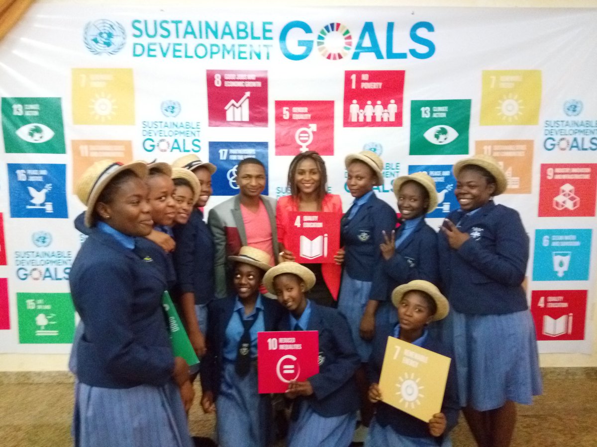 HamzyCODE's tweet photo. We all have a role in ensuring we meet #2030NOW #SDGs #IDEP2016 Thanks @HilaryOgbonna for always supporting younger generation #YouRock https://t.co/2FFRYJ92mv