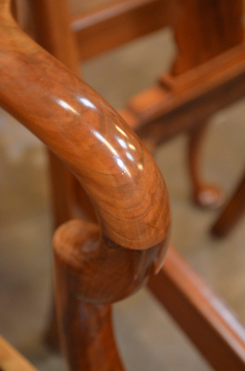 FP4UManchester's tweet photo. Six #mahogany dining chairs are now complete just awaiting upholstery then will be ready for delivery #No1 #French #polisher #Manchester https://t.co/NEtFnGEGbF