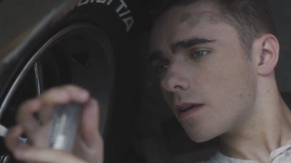 TheVinylRecord's tweet photo. News: @NathanSykes premieres new music video for "Famous" - https://t.co/GQDrRNcf59 #FamousVideoOutNow https://t.co/DIlQjj8X66