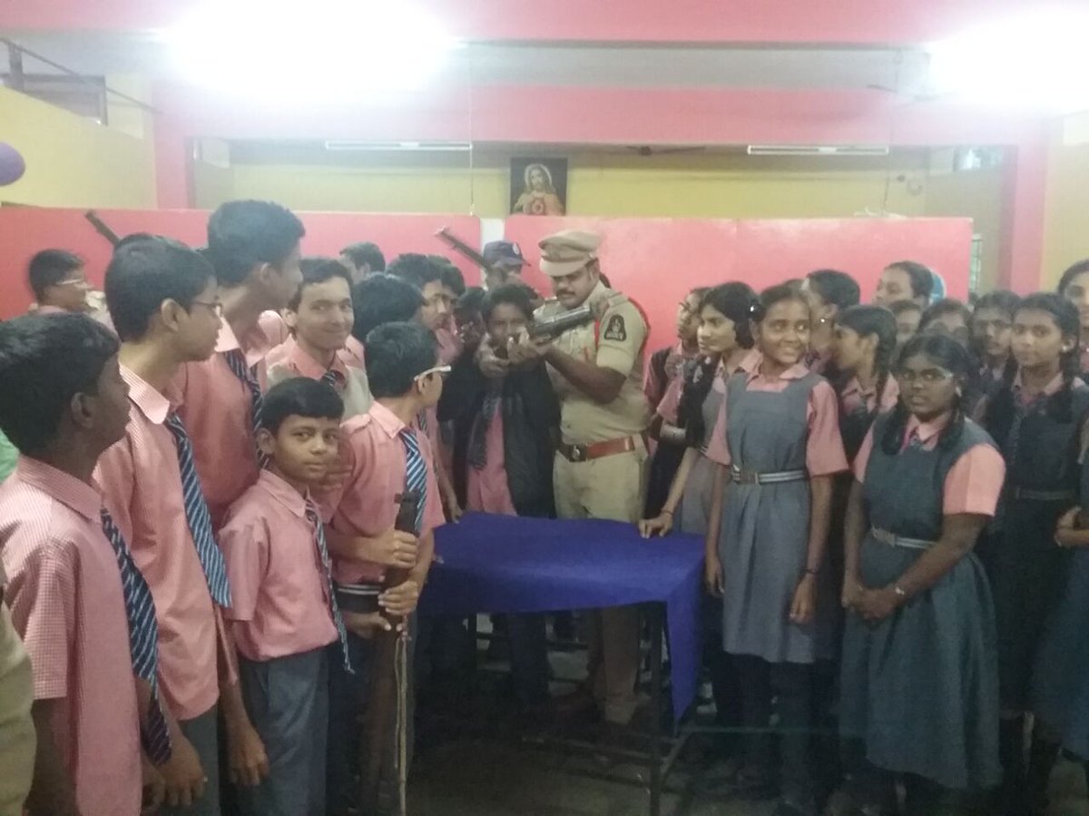 shochaderghat's tweet photo. Organised #OpenHouseProgram @ Petro School,explained about the diff roles & responsibilties of Police N also about the .303 Rifle's. https://t.co/CzRSXQHG0E