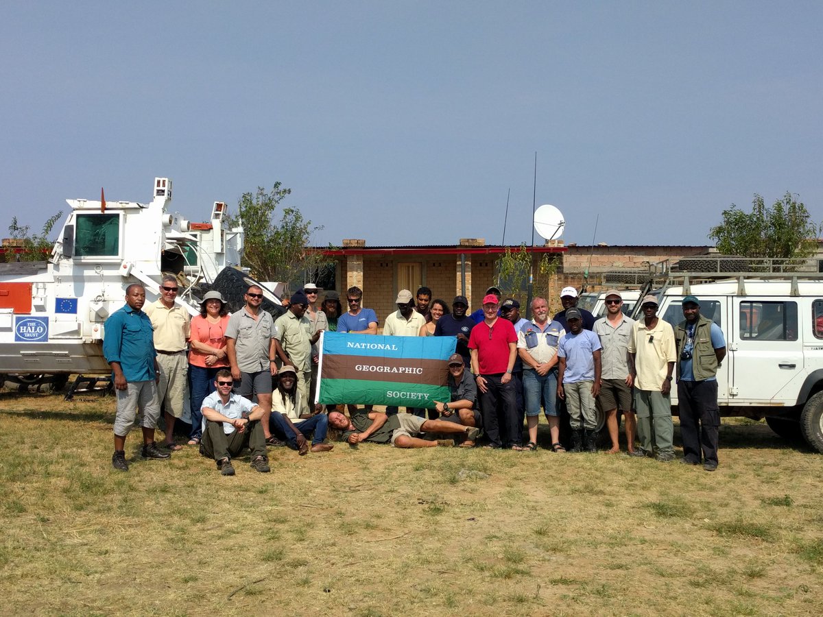 intotheokavango's tweet photo. Final expedition of the year, #Cuando2016 launched moments ago from Kuito headed to the source of the Cuito River @NatGeoExplorers https://t.co/8cmxDKIf0s