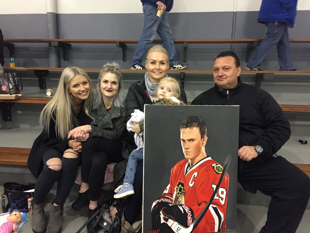 UIHCperthau's tweet photo. Happy winners of the UIHC art auction at the first game. Great bidding 🌟Join us for game 2 this Sat #perth #icehockey @Telethon7 https://t.co/LNGHTjMdek