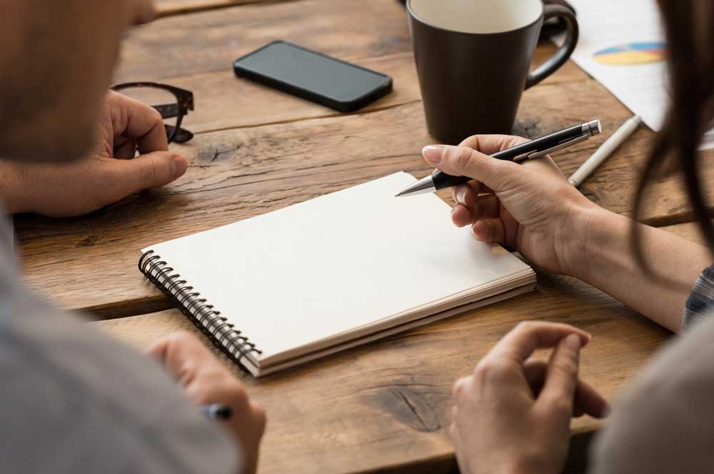 Scheiden en hebben jullie kinderen? Dan moet er een ouderschapsplan opgesteld worden. Maar wat staat hier nu in?bit.ly/2efGRaq