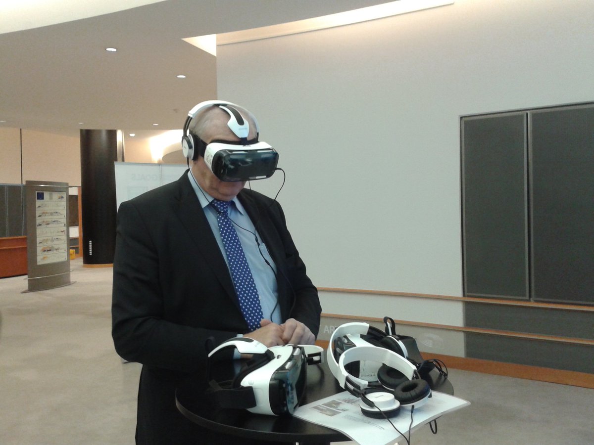 UNFPABrussels's tweet photo. MEP @CharlesGoerens watching @UNFPA VR movie @UNinBrussels #SDGs Action Stand in @Europarl_EN 3rd floor. https://t.co/w4FYQ60NsP