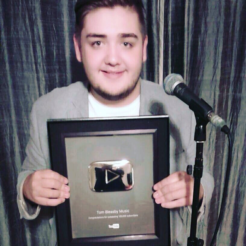 Atran_Esho's tweet photo. @TomBleasby Congrats dear iam so proud of u and u deserve all the best. Love u ❤ https://t.co/hj1DVBFDuw