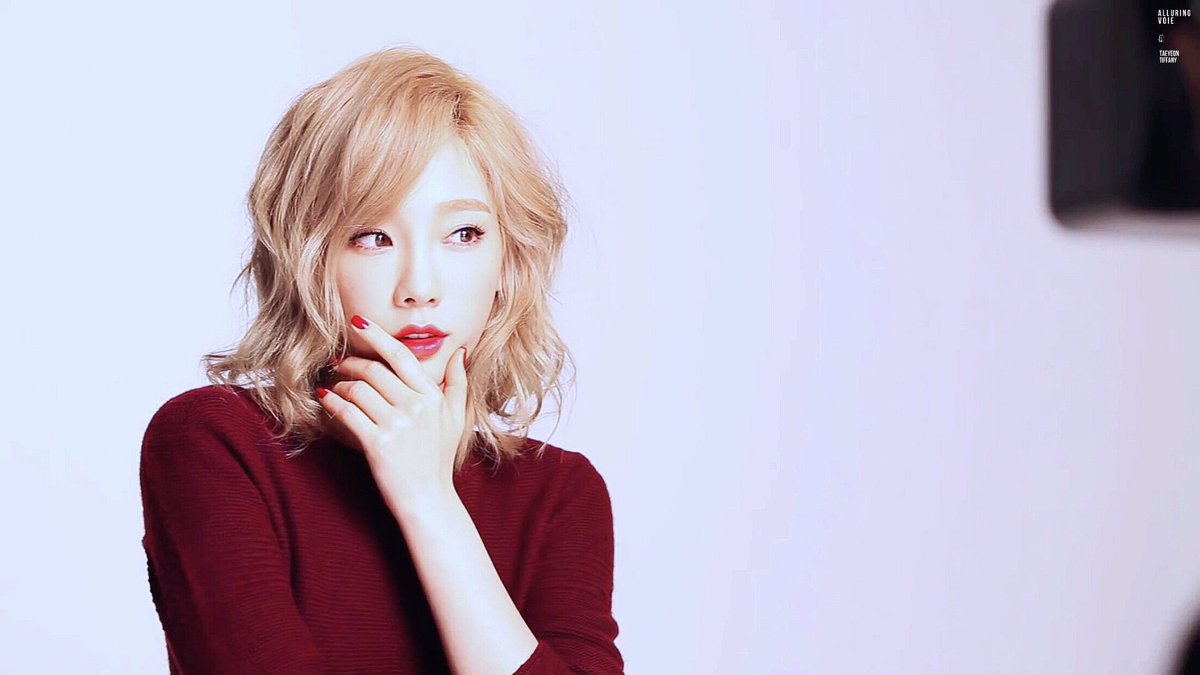 alluring_voice's tweet photo. 립스틱 쳌
#태연 #taeyeon #바닐라코 https://t.co/Gp2j3m5gXM