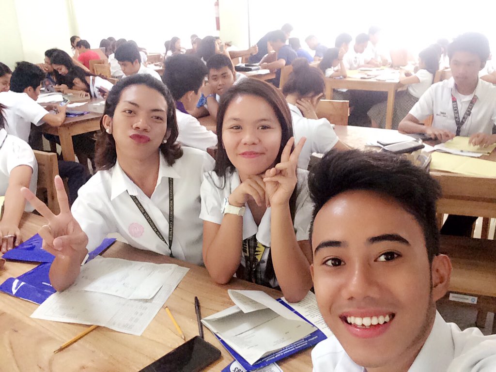 JorenPretty11's tweet photo. FINAL EXAMINATION IS COMING ๐ JUST STUDY FOR THE BETTER !!๐ค๐ค
#STRONGSTUDENT ๐๐ป๐ช https://t.co/2qvHxg3pBE