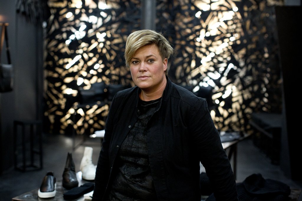 BcnTrendmap's tweet image. Sorprendente el concepto de #blackbangtheory. Magalí es claro ejemplo de pasión y visión de una moda de vanguardia.

trendmap.es/es/historias/t…