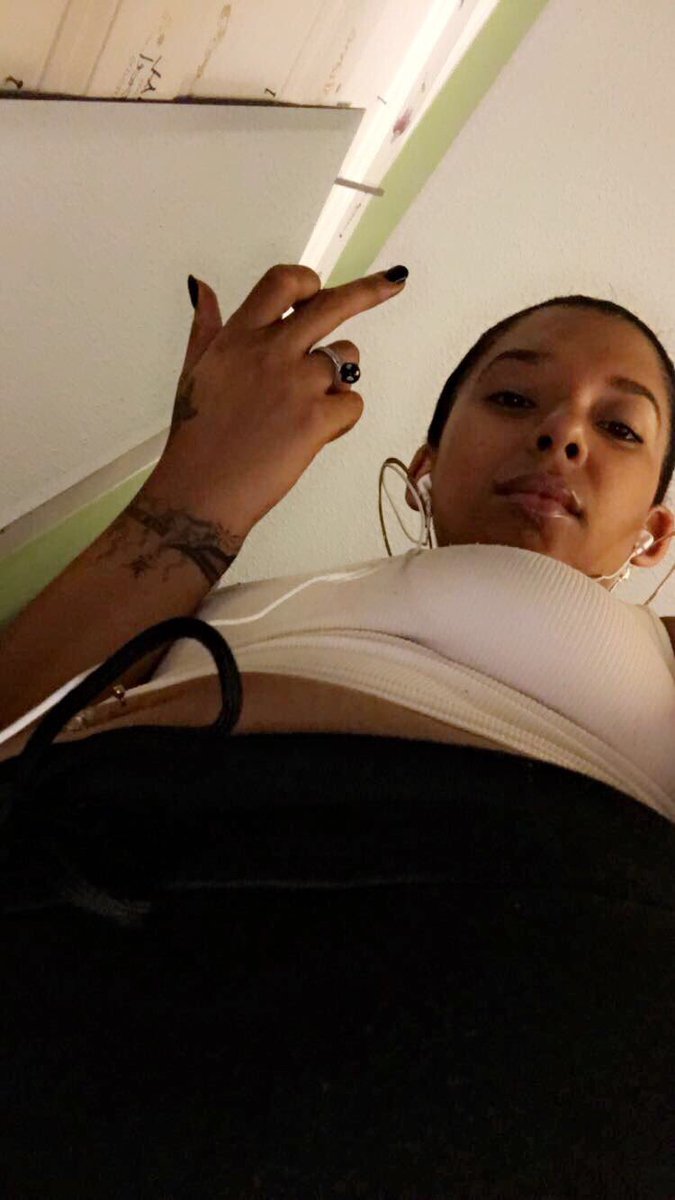 oneNonlyTiTA's tweet photo. #youroneNonly #bigUPstooALLmyHaters https://t.co/9oLsDmC1tf