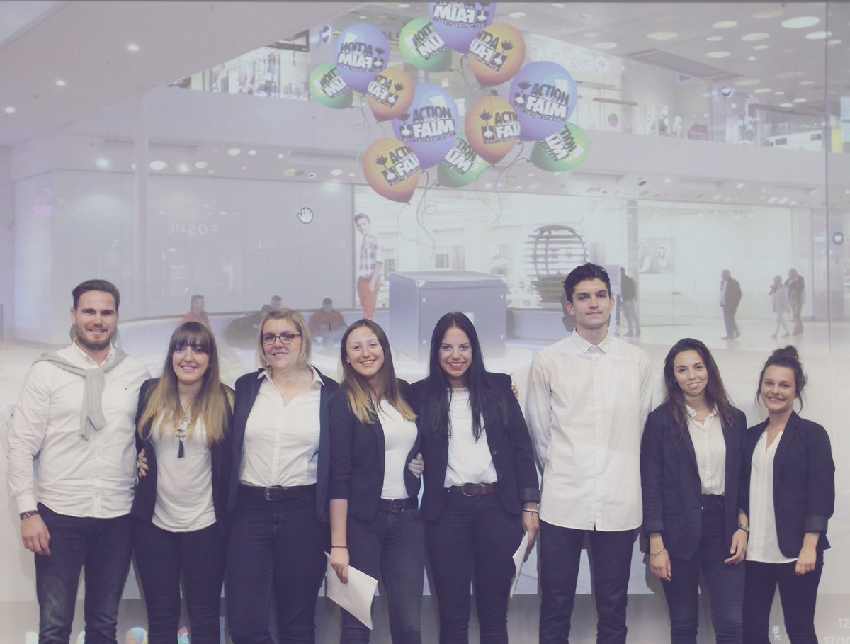 SUP_DE_COM's tweet photo. Félicitations à l'équipe 6 qui remporte les #OpenCom (#challenge de #communication) interpromo à #SUPDECOMLyon pour @ACF_France ! https://t.co/iFkXEEqo8U