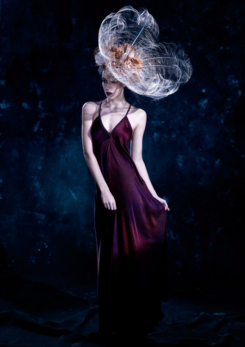 How incredible does Tierney Bates look in these autumnal colours?! Captured by <a href="/keith_davies/">Keith Davies</a> #autumninspiration