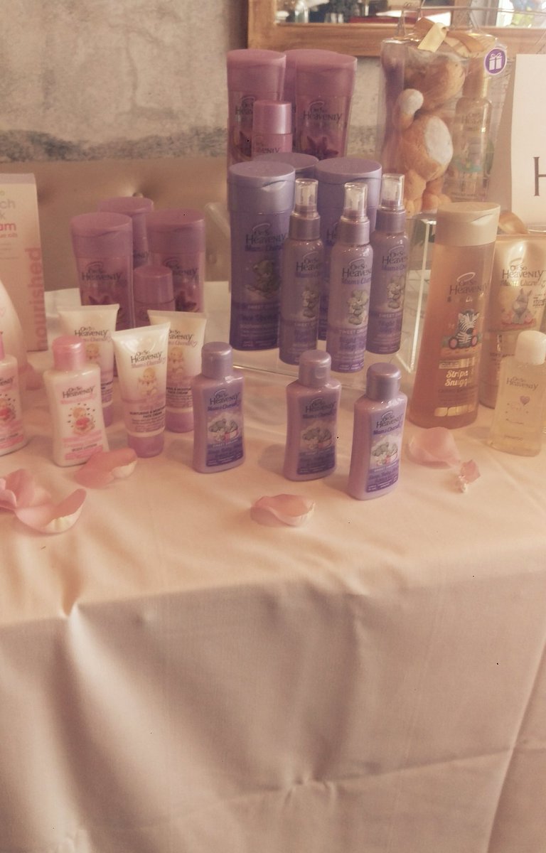 imAyandaDlamini's tweet photo. Cause a baby cabinet can never have enough #pamperbaby #clicksbabyevent #amazingrange https://t.co/oCReNq1T3K