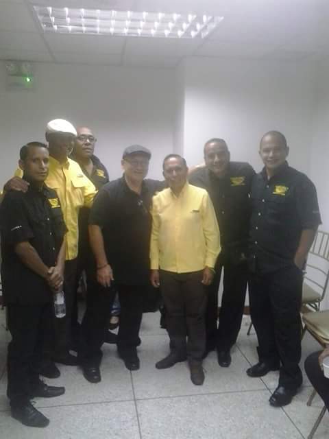 feliz martes amigos del twitte hoy ensayo general dimensionandos