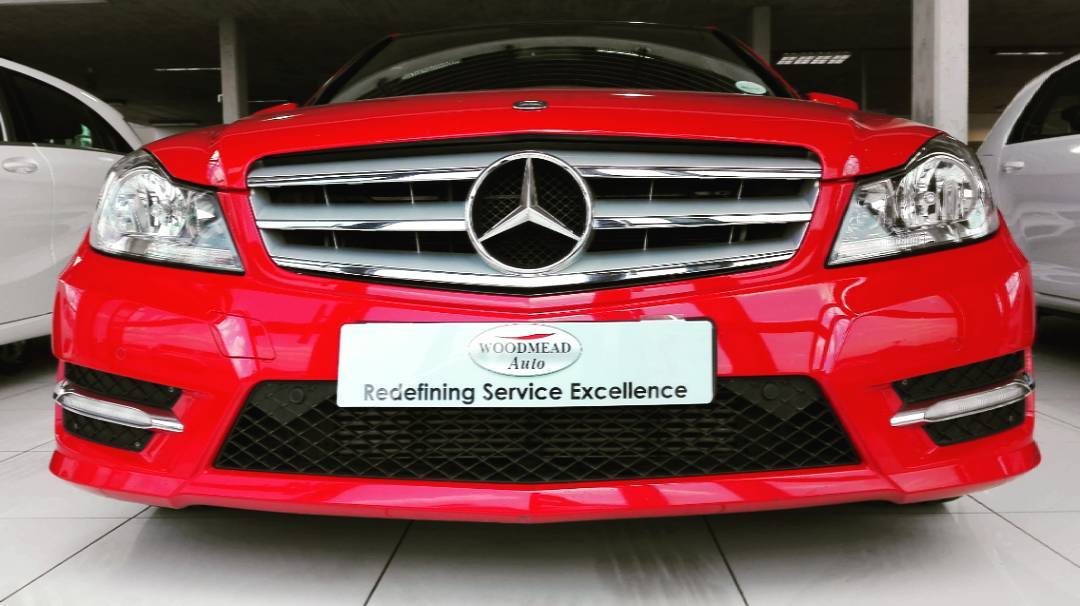 WoodmeadAuto's tweet photo. What a nice sight @WoodmeadAuto 
#mercedes #RedMonday  #AskAMan https://t.co/F6hYP28TLb