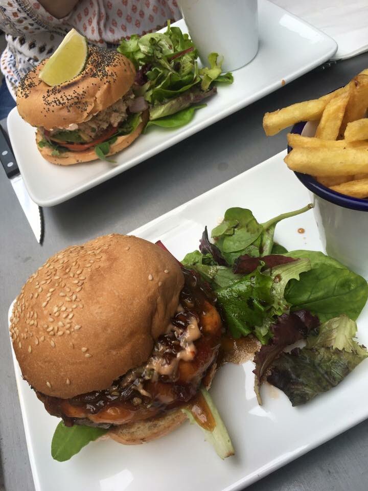 Harpers_Paris's tweet image. Option Burger pour ce midi 😀 ! #Yummy #HarpersParis #Burger #FoodInParis #Delicious #Cheese #Charolais #AmericanFood #PauseDej #Paris17 #18