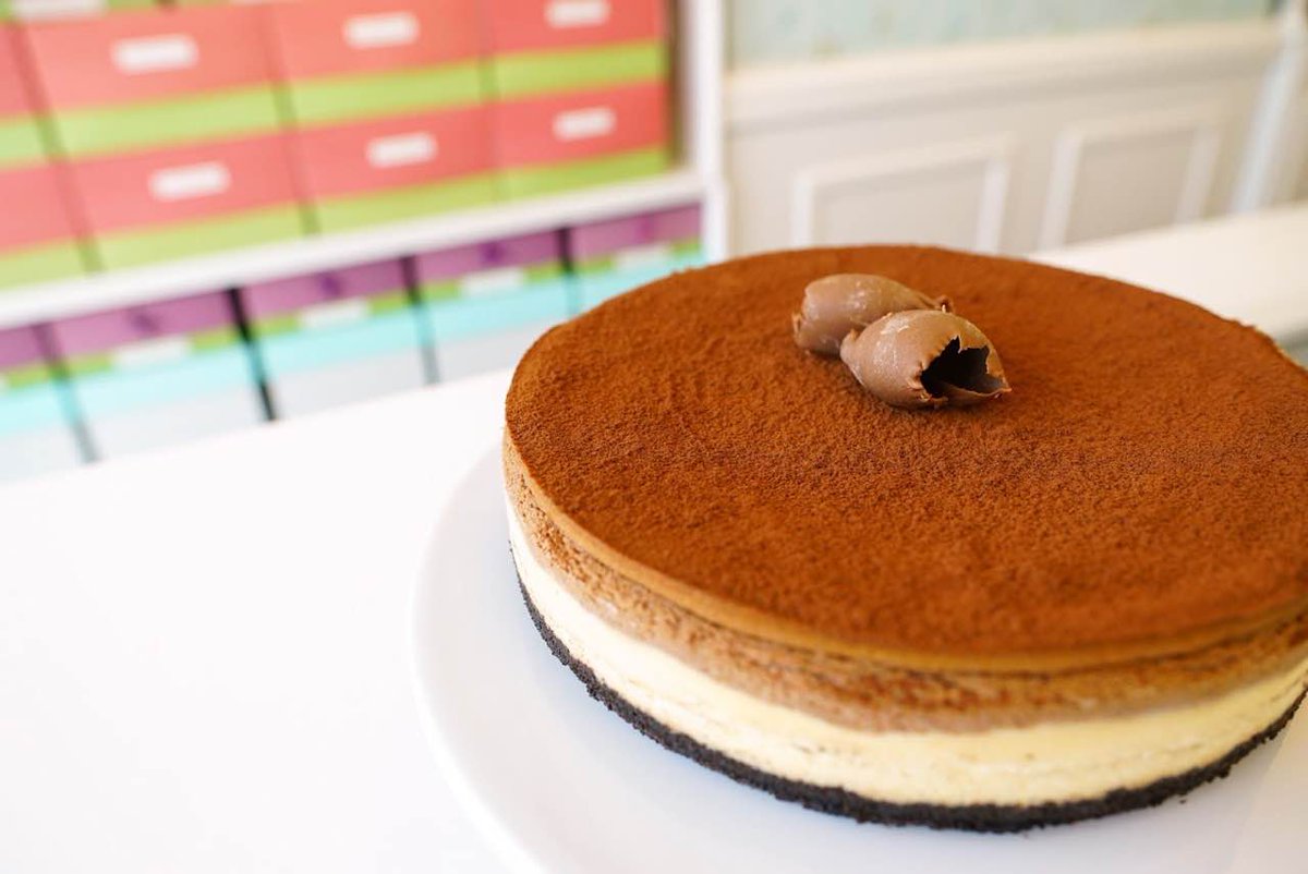 Caramel_Kuwait's tweet photo. Nutella in Cheesecake? Yes please! #CaramelKuwait https://t.co/b81OdlrXH6