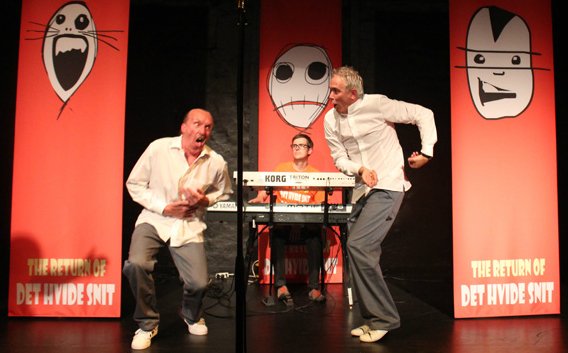 BarcelonaImprov's tweet photo. Join The NoNoBut @snittet on Nov 3 at the #BigIf4! #IFeelJoy https://t.co/ePeaKn1Hcu @TheModestos @parallelo @RocketSugarFact @improvneil https://t.co/1DGDikNwo1