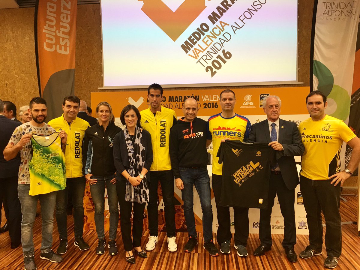 RedolatTeam's tweet photo. El Redolat Team entre los clubes mas representativos de #mediamaratonvalencia2016 #mmv2016 @FDMValencia @maratonvalencia https://t.co/Nl2k2PrYlL