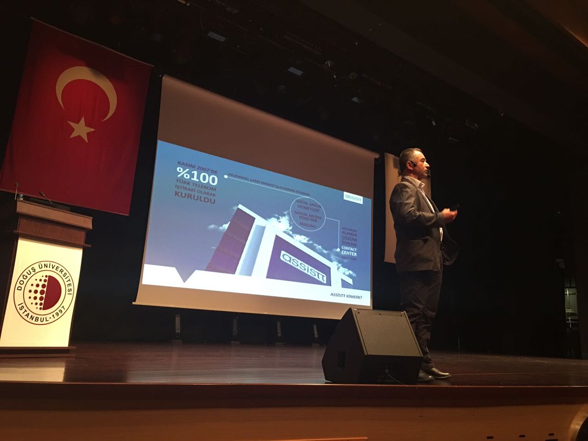 IEEEDogus's tweet photo. #Sec101 etkinliğimiz Türk Telekom'dan Gürcan Aladinli sunumu ile devam ediyor. B5 Gözaçan Kültür Merkezi'ndeyiz📣 https://t.co/aEcyCzrOeJ