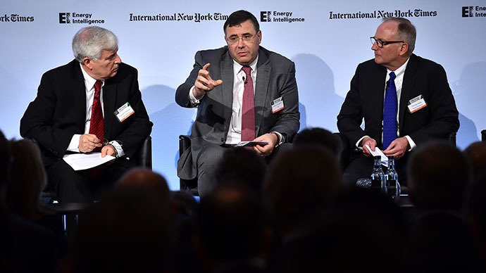 danivoskoboynik's tweet image. In London, Chevron exec Ali Moshiri praises Argentine shale gas potential; in Argentina, Mapuche communities resist Chevron projects #OM2016