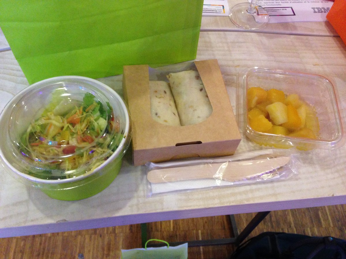 GroupMConnectFR's tweet photo. Déjeuner offert par IBM 🍽#IBMBizco https://t.co/avQZ9nVwuV