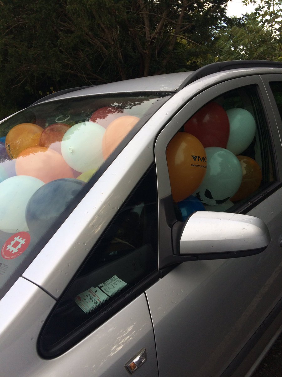 YMCAFairthorne's tweet photo. @JessLSainsbury we can't say thank you enough for all your hard work! #leavingtheYMCAinstyle good luck with Nursing 🙋🙋‍♂️ https://t.co/jaUj7xqi6n