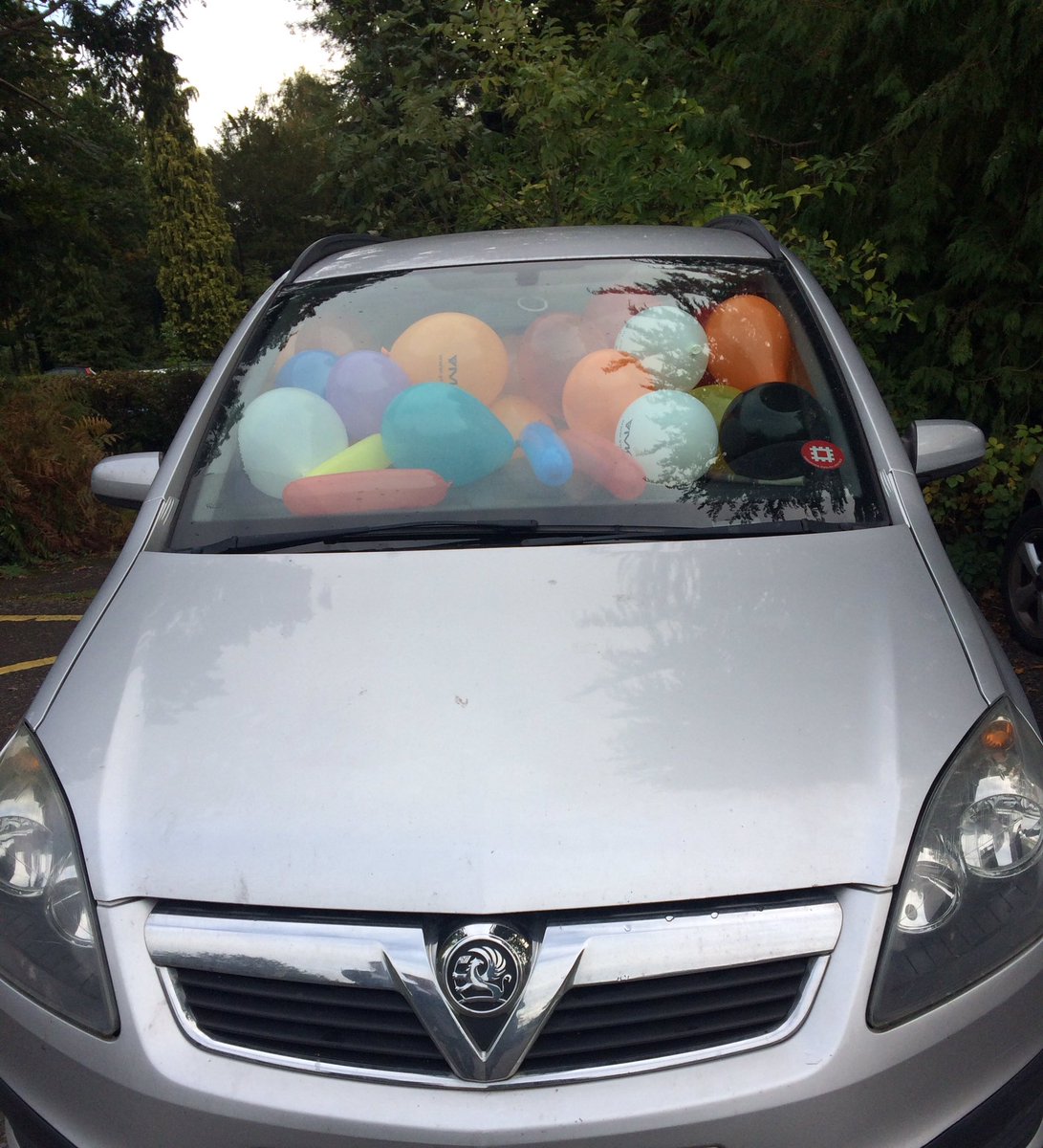 YMCAFairthorne's tweet photo. @JessLSainsbury we can't say thank you enough for all your hard work! #leavingtheYMCAinstyle good luck with Nursing 🙋🙋‍♂️ https://t.co/jaUj7xqi6n