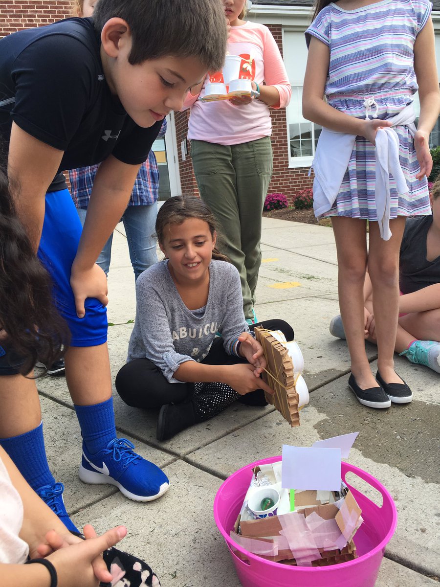 ClassofCrowley5's tweet photo. Designing boats that float and support weight (&amp; some that don't)#ellingcen #makerspace https://t.co/PgfFBgYCb7