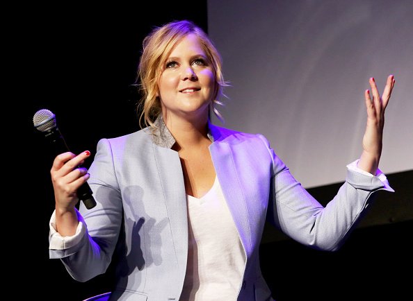 Some of Amy Schumer’s Audience Walks After She Blasts Donald Trump ow.ly/LzKt305ikbE https://t.co/MAUss6EpQ5