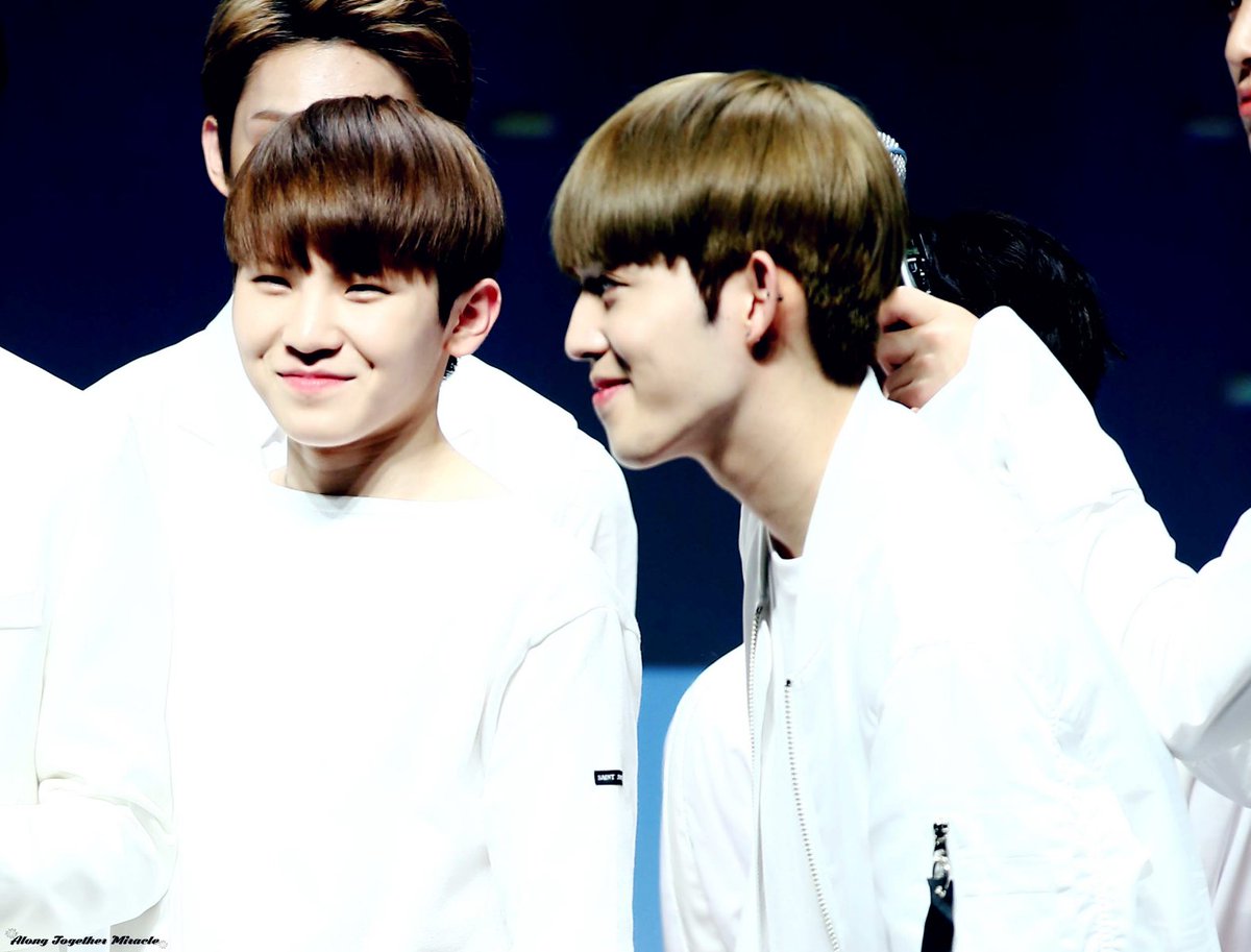 ohmyjihoons's tweet photo. "Everytime you feel tired, then i'll be there to feel tired with you.or.. I'll be the one who always be by ur side" #simplythree #jicheol https://t.co/6sK9u8LMUN