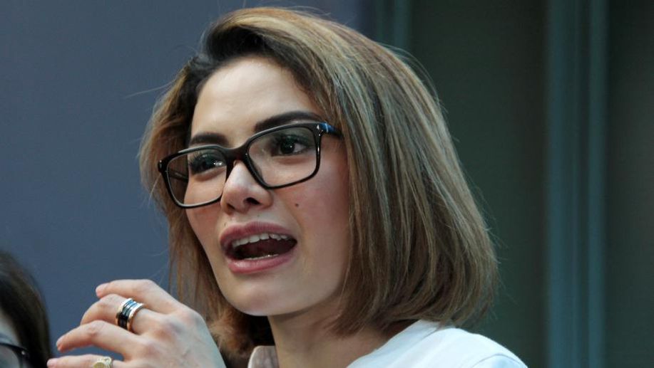 Adiestic's tweet photo. Karo sp"@detikcom: Video 'Mandi Kucing' Nikita Mirzani Dipertanyakan Kominfo https://t.co/Rk11DpaXt5 via @detikinet https://t.co/U4v6fZxMtN"