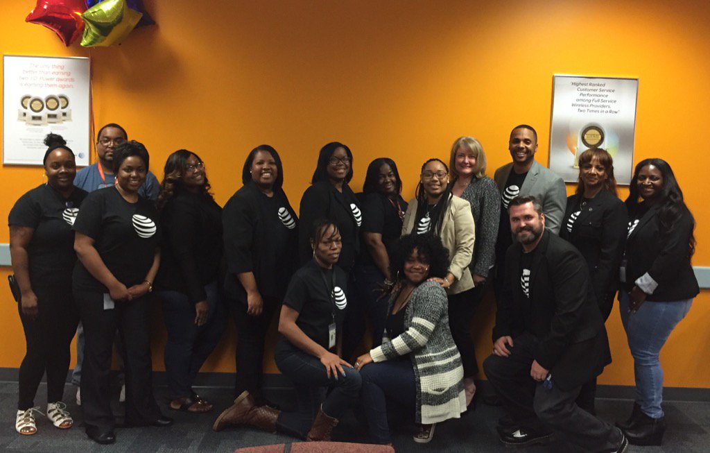 Laura Smith tweet media