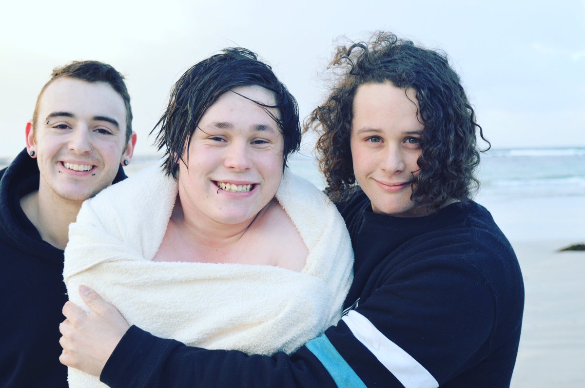 EMTSOFFICIAL's tweet image. Days on the beach