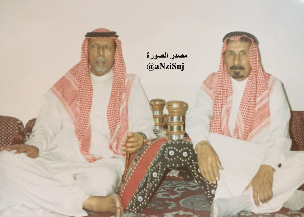 الشيخ / سوعان الهديب و الشيخ / سوعان المرشد ، رفقاء درب و مجالس و حديث لايمل رحمهم الله جميعاً - في مجلس ابو سلطان في العيون - الجهراء .