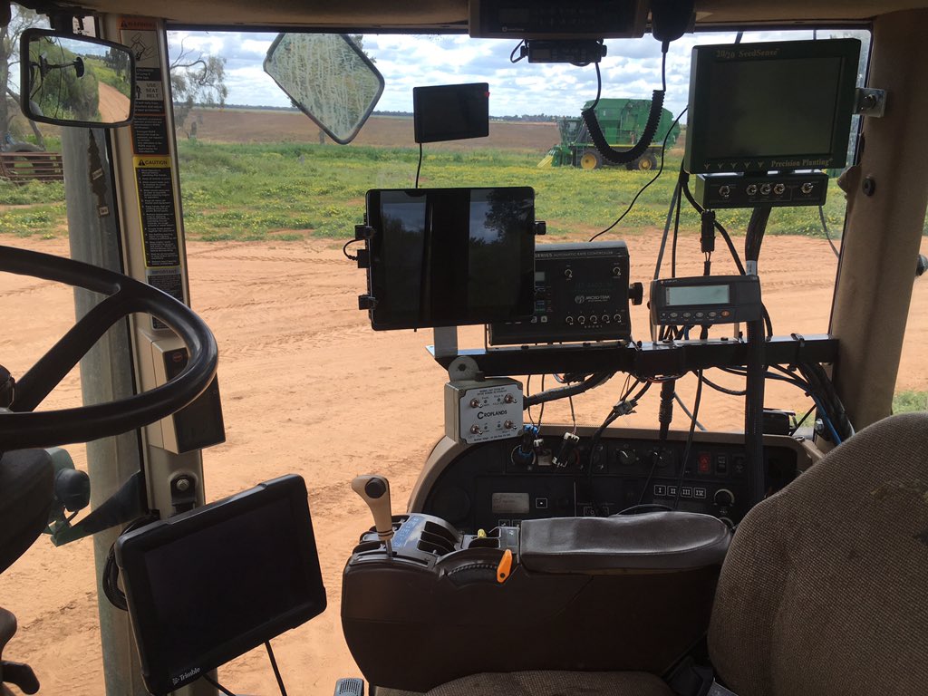 AdrianRoles1's tweet photo. modern tractor are full of tech. data from these systems is gold. If only they were on one standardised spatial system. #precisionfarming https://t.co/CicrHY3iwM