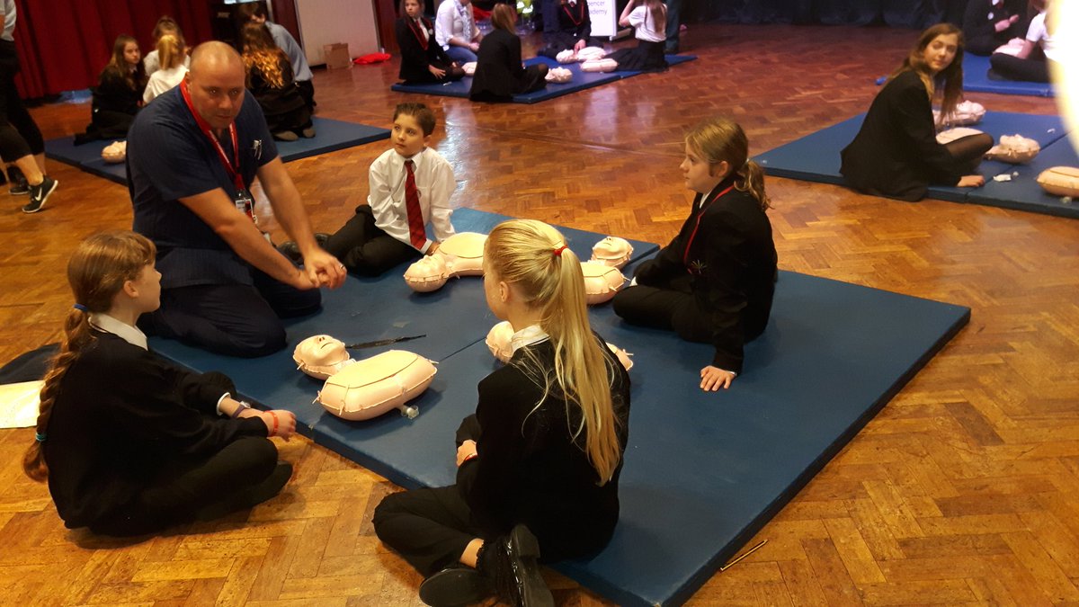 tracyreek's tweet photo. Great morning @George_Spencer teaching #CPR #restartaheartday lovely engaged students @NUHresus @EMASengagement https://t.co/lN1h8m7liL