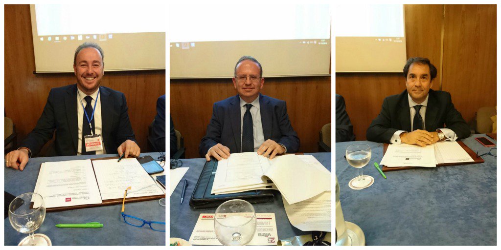 FCVCAM's tweet photo. En la 7ª jornada del #CIGCVR16: Roberto Ordoňez Glez. y Juan Casares Collado de #FCVCAM y Antonio Baratech Torres de @ferrovial_es AGROMAN https://t.co/FHogAgrWvS