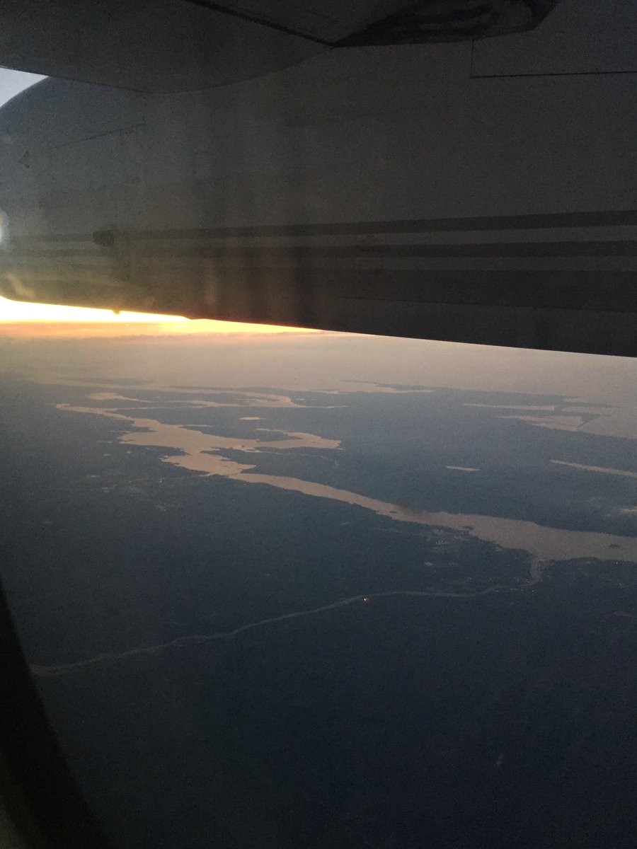 h_mcneilUW's tweet photo. Rise and grind. On route to @AGEWELL_NCE AGM and #CAG2016 #phdlife https://t.co/Efi0XIn1fQ