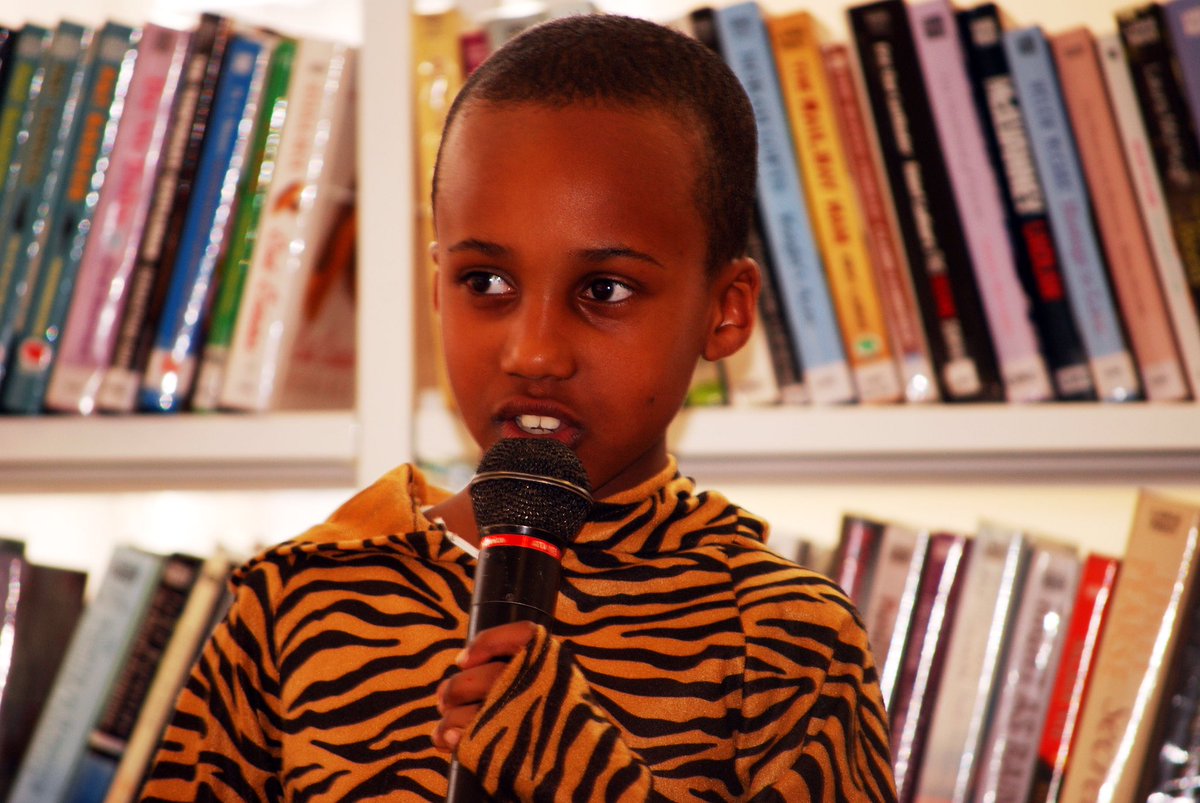 Our creative workshops help to improve literacy skills 📚📖 #learning #creativity #charitytuesday causeyoucan.org.uk/2014/12/29/wha…