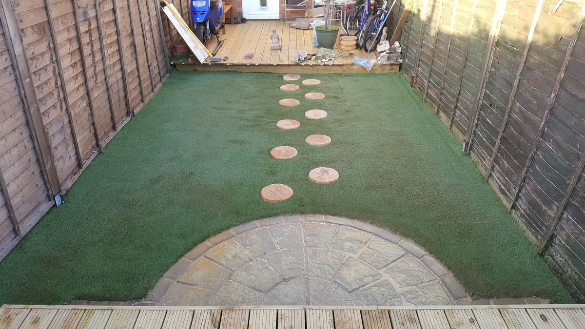 Wfencinggarden's tweet photo. Total #revamp on this #garden in #Wiltshire https://t.co/jZs2GCOA0p