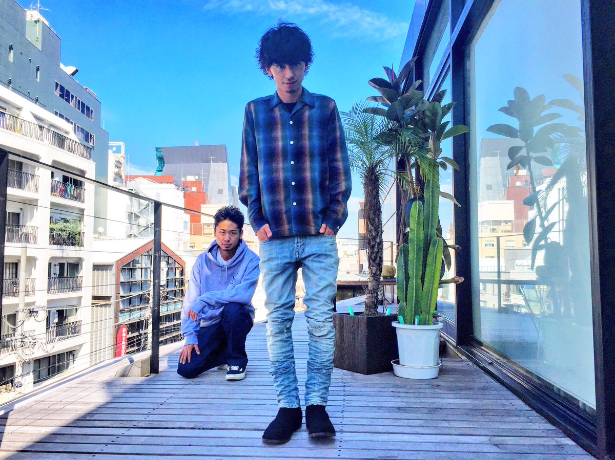 雨宮 雄三 Oceantokyo Over代表 今日の服 シャツ ワコマリア デニム サンローラン ブーツ ノンネイティブ おニューなシャツを初おろし 青とオレンジのグラデーションがめちゃ綺麗 写りたがるダイゴと撮りたがる七五三掛さん 2人とも可愛い