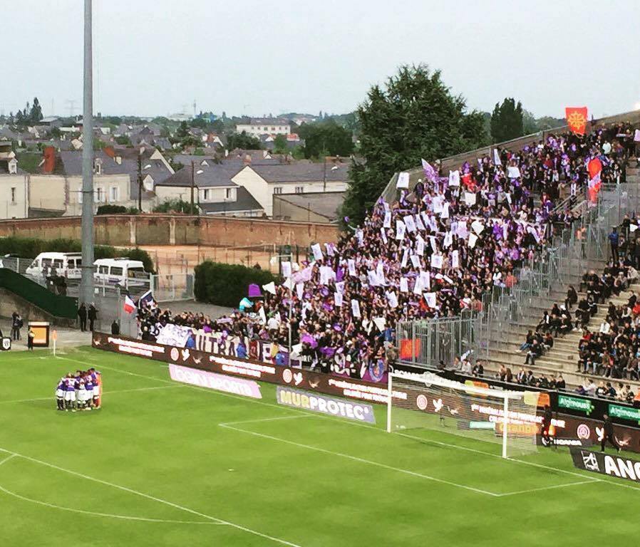LesVioletsCom's tweet photo. RT + Follow @LesVioletsCom pour gagner le DVD collector du déplacement à Angers créé par les @Indians_Tolosa ! #SCOTFC #TousAangers https://t.co/noNBLATW97