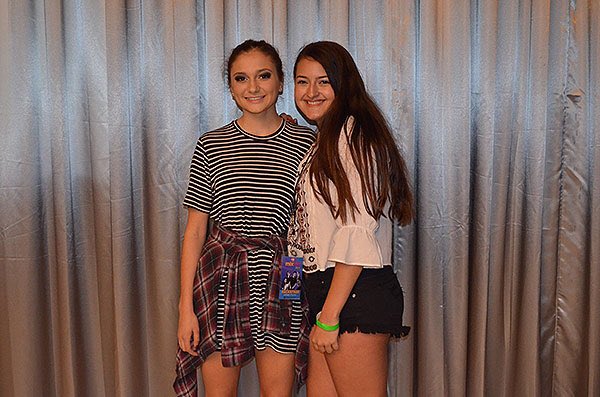 YoutubeMiracles's tweet image. 1 year ago today😊😊😊