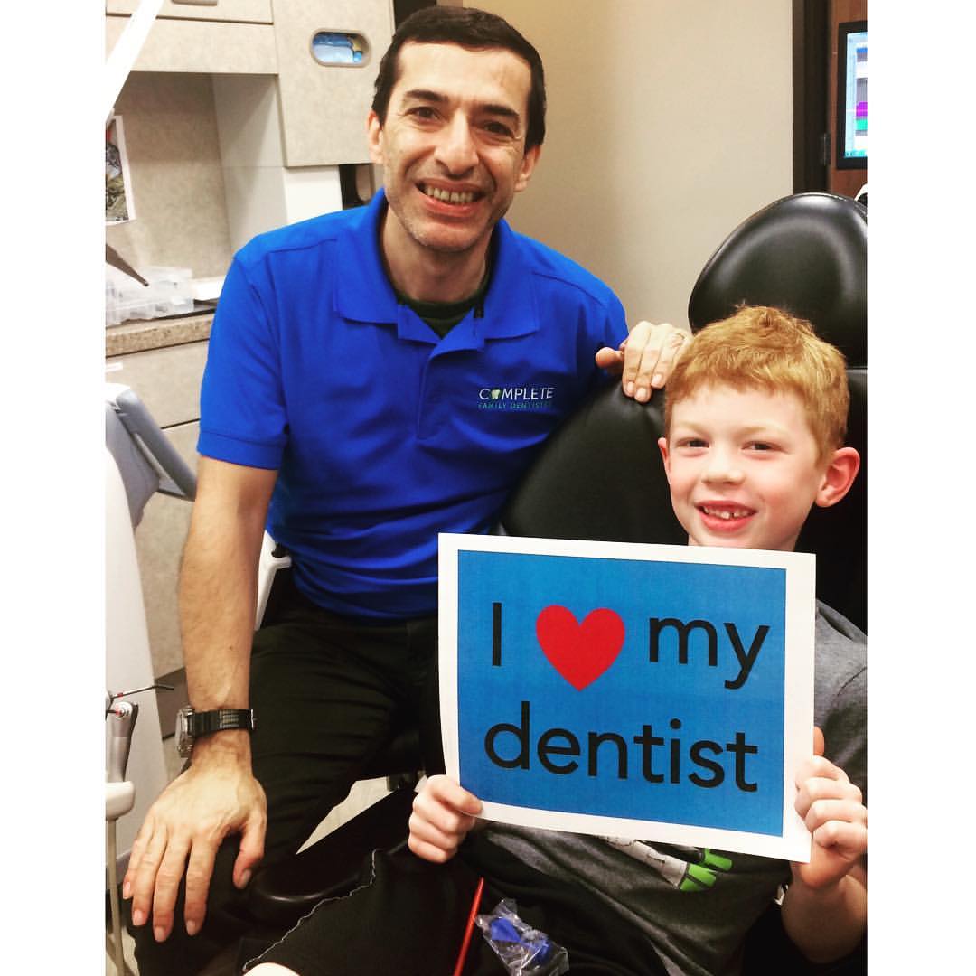 CFD_Halifax's tweet photo. Brayden loves his #dentist, Dr. Hakimi! #halifax #teeth #smile #CFDHalifax #familydentistry #healthysmileshealthykids https://t.co/F9KzObTnXg