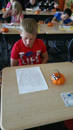BESRedmen's tweet photo. Pumpkins Pals are a hit in Mrs. Hawkin's 2nd grade classroom. Who new pumpkins were this much fun? #redmenpride #pumpkinreading #writing https://t.co/DDEKm67Xoe