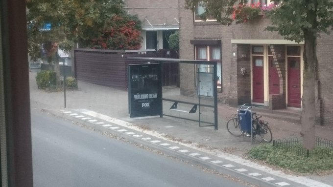 @JCDecauxNL deze prachtige The Walking Dead poster is gisteren geplaatst en zou die HEEEEEL graag willen<a class="tags" target="_blank" title="On Twitter" href="/?out=eyJ0eXAiOiJKV1QiLCJhbGciOiJIUzUxMiJ9.eyJpYXQiOjE3MjY3MzkyMjgsImlzcyI6InR3cG9ybnN0YXJzLmNvbSIsIm5iZiI6MTcyNjczOTIyOCwiZXhwIjoxNzU4Mjc1MjI4LCJyZWRpcmVjdF91cmwiOiJodHRwczovL3R3aXR0ZXIuY29tL0pDRGVjYXV4TkwifQ.6FArXwIBbPTf1medQ6UiOU40j_0obpXU1OtbmEOxh7FBmdPwfBzeUCpZfNkjT8BFQ8Ziem1MNNWAn17EImVZlQ">@JCDecauxNL</a><a href="/tag/romirain"class="tags"><span>#romirain</span></a>